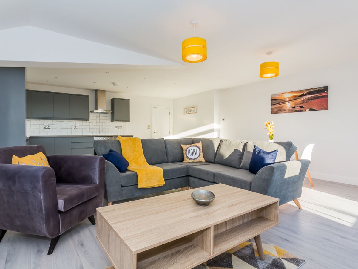 Infrared Heating Explained: Fabric Temperature, Smart Control & the Truth About “Infrared Shadows” - iHelios Living Reinve...